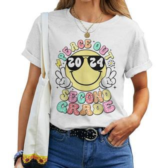 Peace Out Second Grade Retro Smile Last Day Of School 2024 Women T-shirt - Seseable