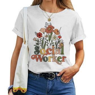 Social Worker Flower Grow Retro Vintage Social Work Life Women T-shirt - Seseable
