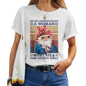 Never Underestimate A Woman With Cats & Hair Cutting Skills Women T-shirt - Monsterry DE