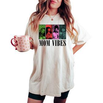90’S Mom Vibes Vintage Retro Mom Life Mother Day Women's Oversized Comfort T-shirt | Mazezy