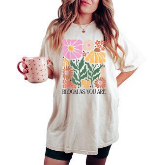 Boho Summer Flower Botanical Nature Lover Floral Wildflower Women's Oversized Comfort T-shirt - Thegiftio UK