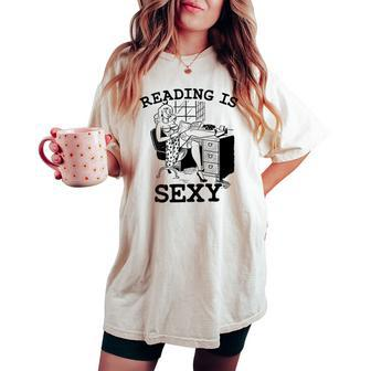 Sexy Pin Up Girl Comic Book Vintage Reading Is Sexy Women's Oversized Comfort T-shirt - Monsterry CA