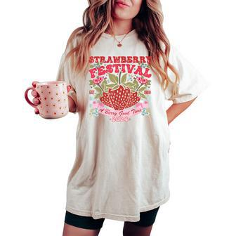 Strawberry Festival A Berry Good Time Pink Outfit 2024 Women's Oversized Comfort T-shirt | Mazezy