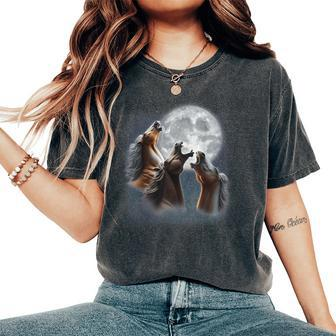 3 Horses Howling At The Moon Horse Lover Equestrian Women's Oversized Comfort T-Shirt | Mazezy AU