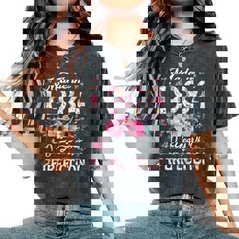 40 Year Old Made In 1984 Floral 40Th Birthday Women Women's Oversized Comfort T-Shirt | Mazezy