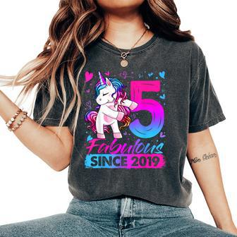 5 Years Old Flossing Unicorn 5Th Birthday Girl Party Women's Oversized Comfort T-Shirt | Mazezy
