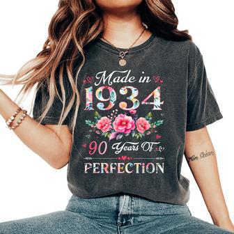 90 Year Old Made In 1934 Floral 90Th Birthday Women Women's Oversized Comfort T-Shirt - Seseable