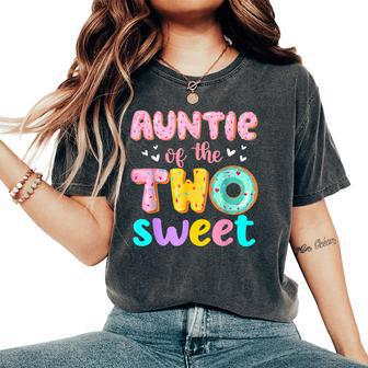 Auntie Of The Two Sweet Donut Birthday Family Theme Girl Women's Oversized Comfort T-Shirt - Thegiftio UK