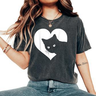 Cat Lover Who Loves Cats For Girls Women's Oversized Comfort T-Shirt - Thegiftio UK