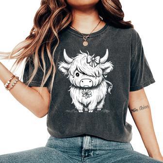 Cute Highland Cow Farm Girl Scottish Highland Cattle Farmer Women's Oversized Comfort T-Shirt - Thegiftio UK