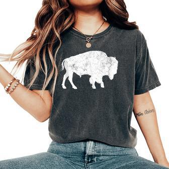Distressed Buffalo Retro Bison Animal Lover Dad Women's Oversized Comfort T-Shirt - Monsterry