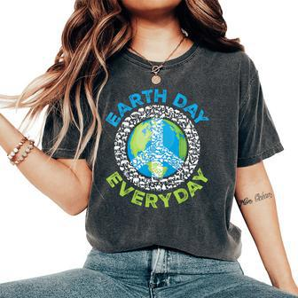 Earth Day Everyday Peace Earth Animals Teacher Women's Oversized Comfort T-Shirt - Seseable