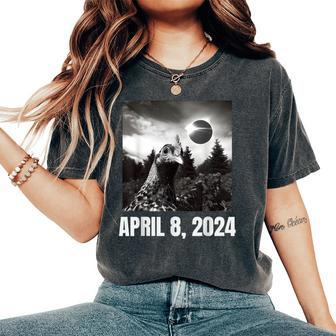 2024 Solar Eclipse Chicken Selfie Meme Women's Oversized Comfort T-Shirt | Mazezy