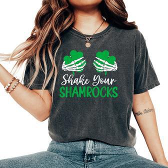 St Patrick's Day For Shake Your Shamrocks Women's Oversized Comfort T-Shirt | Mazezy