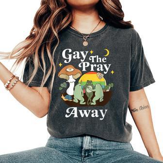 Gay The Pray Away Frog Rainbow Lgbt Gay Lesbian Pride Month Women's Oversized Comfort T-Shirt - Monsterry DE