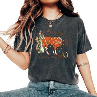 Giddy Up Jingle Horse Pick Up Your Feet Cowboy Santa Cactus Women's Oversized Comfort T-Shirt - Monsterry AU