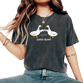Goose Bumps Meme Animal Silly Goose Vintage Women Women's Oversized Comfort T-Shirt - Seseable
