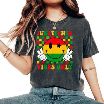 Junenth Vibes Only 1865 African Smile Face Girls Women's Oversized Comfort T-Shirt - Seseable