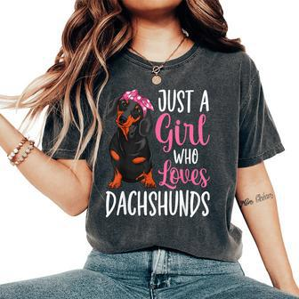 Just A Girl Who Loves Dachshunds Dog Lover Girls Women's Oversized Comfort T-Shirt - Thegiftio UK