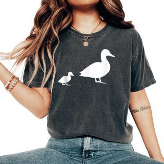 Mama Duck 1 Duckling Animal Family Women's Oversized Comfort T-Shirt - Monsterry UK