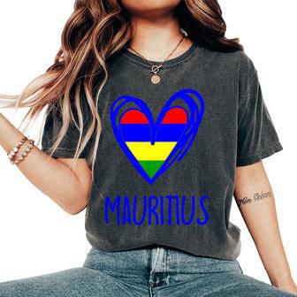 Mauritius Cute Heart Graphic Patriotic Mauritian Flag Girls Women's Oversized Comfort T-Shirt - Thegiftio UK