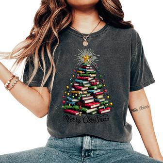 Merry Christmas Tree Love Reading Books Librarian Women Women's Oversized Comfort T-Shirt - Seseable