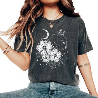 Mystic Cat With Moon And Flowers Astrology Esoteric Cat Women's Oversized Comfort T-Shirt - Monsterry UK