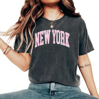 New York Souvenir Pink Retro Preppy Throwback Classic Womens Women's Oversized Comfort T-Shirt - Seseable