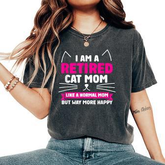Retired Cat Lover Mom Retirement Life Graphic Women's Oversized Comfort T-Shirt - Monsterry UK
