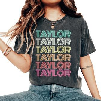 Retro First Name Taylor Girl Boy Personalized Groovy Family Women's Oversized Comfort T-Shirt | Mazezy