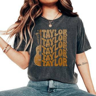 Taylor First Name I Love Taylor Girl Groovy 80'S Vintage Women's Oversized Comfort T-Shirt - Seseable