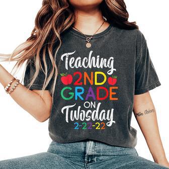 Teaching 2Nd Grade On Twosday 2-22-22 February 22Nd Teacher Women's Oversized Comfort T-Shirt - Monsterry