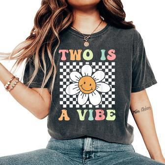 Two Is A Vibe Cute Groovy 2Nd Birthday Party Daisy Flower Women's Oversized Comfort T-Shirt - Monsterry