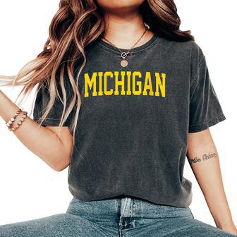 Vintage Michigan Blue Retro Michigan Women's Oversized Comfort T-Shirt - Monsterry