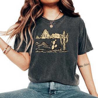 Western Desert Vintage Cactus Graphic Cowgirl Casual Women's Oversized Comfort T-Shirt - Monsterry AU