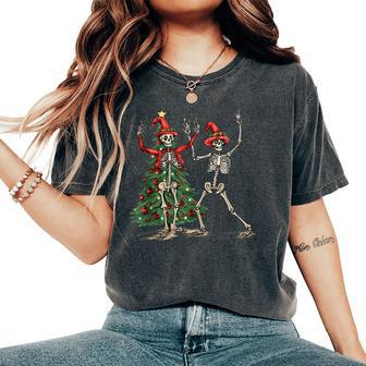 Xmas Tree Christmas Lights Christmas Skeleton Dancing Womens Women's Oversized Comfort T-Shirt | Mazezy