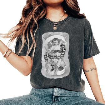 Young Vintage Angel With Flower Garland In Monochrome Women's Oversized Comfort T-Shirt - Monsterry DE