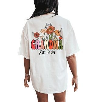 Flowers Groovy Retro Grandma Est 2024 Grandma To Be Women's Oversized Comfort T-Shirt Back Print - Seseable