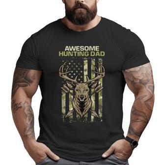 Awesome Hunting Dad Vintage Camouflage American Flag Hunter Hunter Big and Tall Men T-shirt | Mazezy