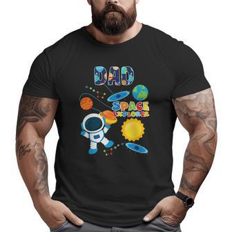 Dad Outer Space Astronaut For Father's Day Big and Tall Men T-shirt | Mazezy