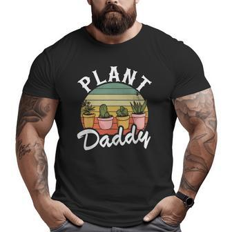 Gardener Dad Plant Expert Plant Daddy Big and Tall Men T-shirt | Mazezy