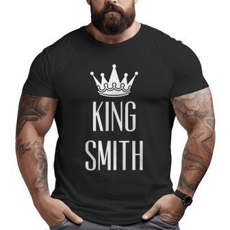King Smith Surname Last Name Dad Grandpa Big and Tall Men T-shirt | Mazezy UK
