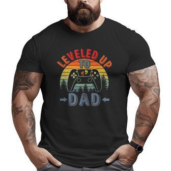 Leveled Up To Dad 2021 Soon To Be Dad Est 2021 Ver2 Big and Tall Men T-shirt | Mazezy