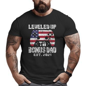 Leveled Up To Daddy Bonus Dad Est 2021 Unlocked Father's Day Big and Tall Men T-shirt | Mazezy