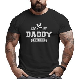 Mens Soon To Be Daddy 2023 Pregnancy Announcement Big and Tall Men T-shirt | Mazezy