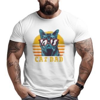 Cat Dad Vintage Cat Sunglasses Best Cat Dad Big and Tall Men T-shirt | Mazezy