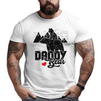 Daddy Bear Cute Baby Cub Papa Dad A Pops Father’S Day Cool Big and Tall Men T-shirt | Mazezy