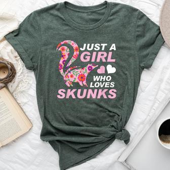 Just A Girl Who Loves Skunks Vintage Retro Skunk Bella Canvas T-shirt - Monsterry AU