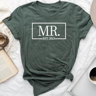 Mr Est 2023 Married Couple Husband Wife Mrs Wedding Mr Bella Canvas T-shirt - Seseable