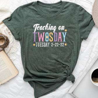 Teaching On Twosday Tuesday 2-22-22 Twos Day Teacher Women Bella Canvas T-shirt - Monsterry DE